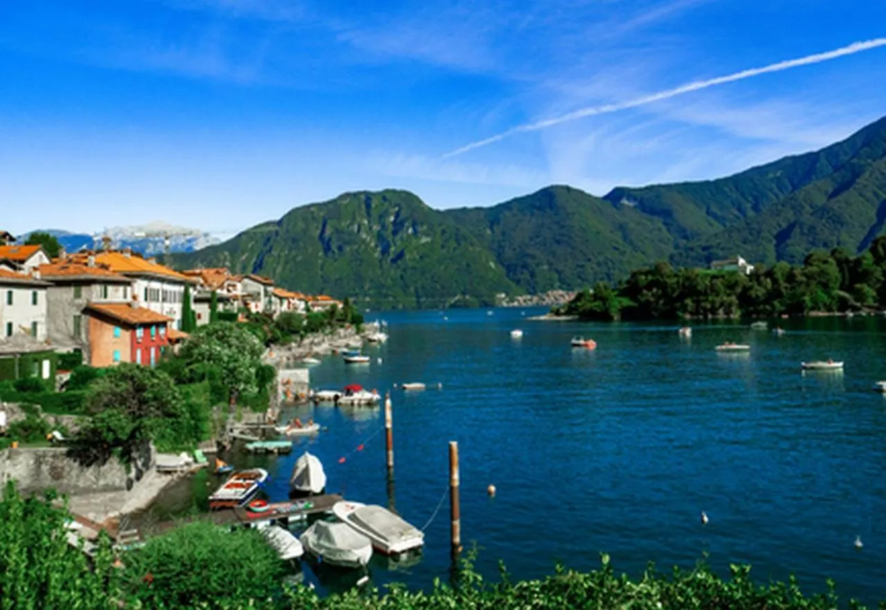 Della Fontana Penthouse Apartment Varenna Italy