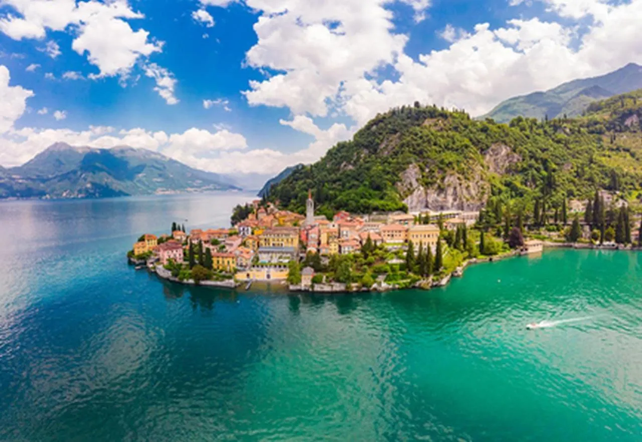 Della Fontana Penthouse Apartment Varenna