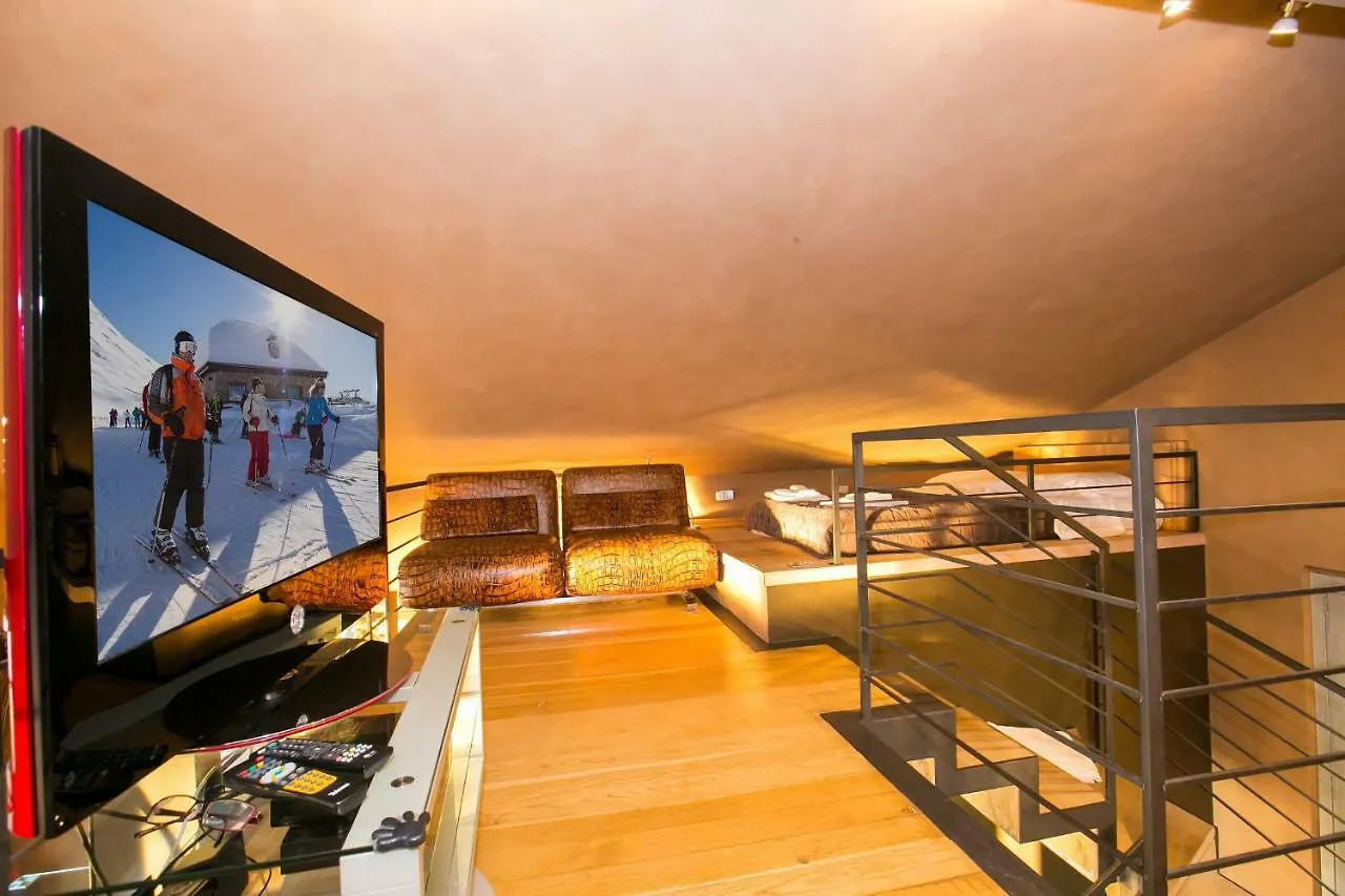 Della Fontana Penthouse Apartment Varenna