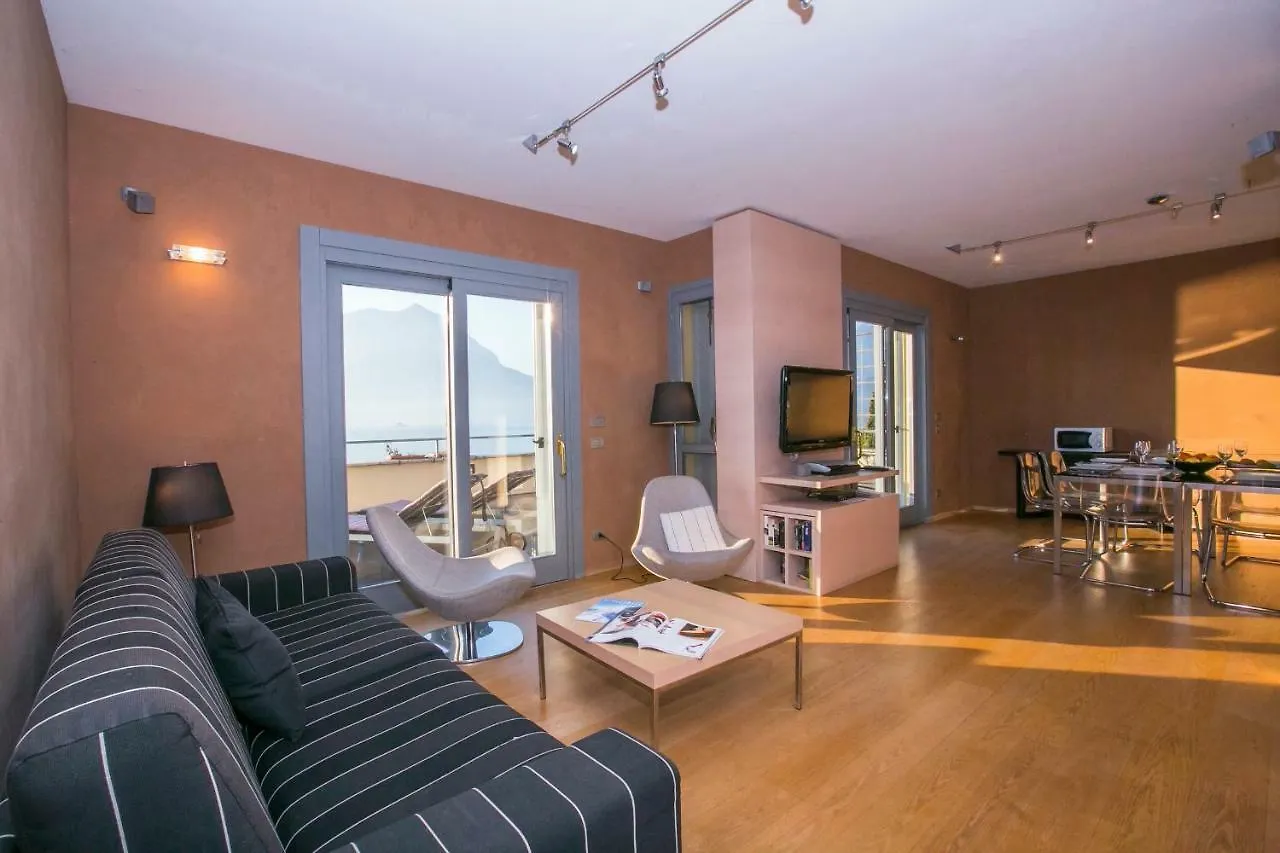Della Fontana Penthouse Apartment Varenna Italy