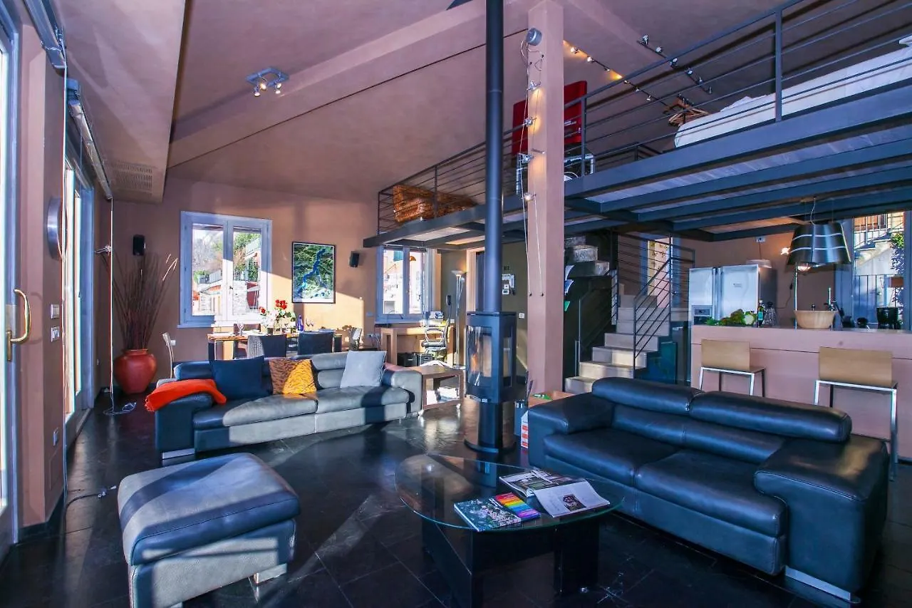 Apartament Della Fontana Penthouse Varenna 0*,  Włochy
