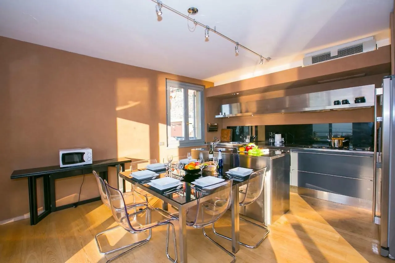 Apartament Della Fontana Penthouse Varenna